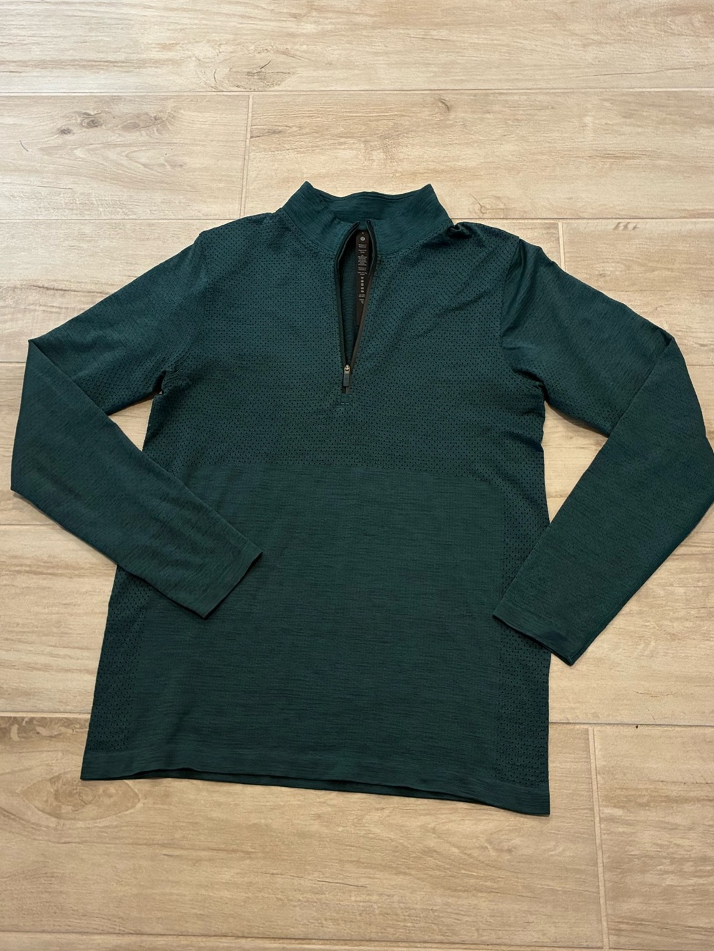 NWOT!! Lululemon Mens Metal Vent Tech Half Zip